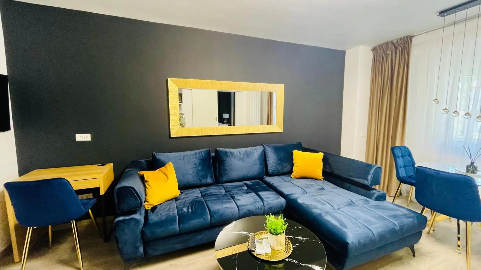 Metropole Apartments Central City Bucarest